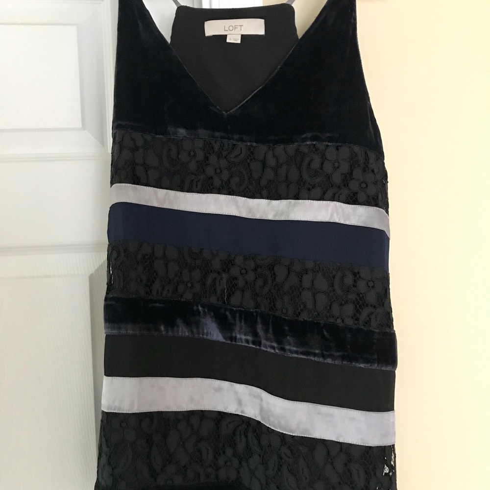 Loft sleeves top